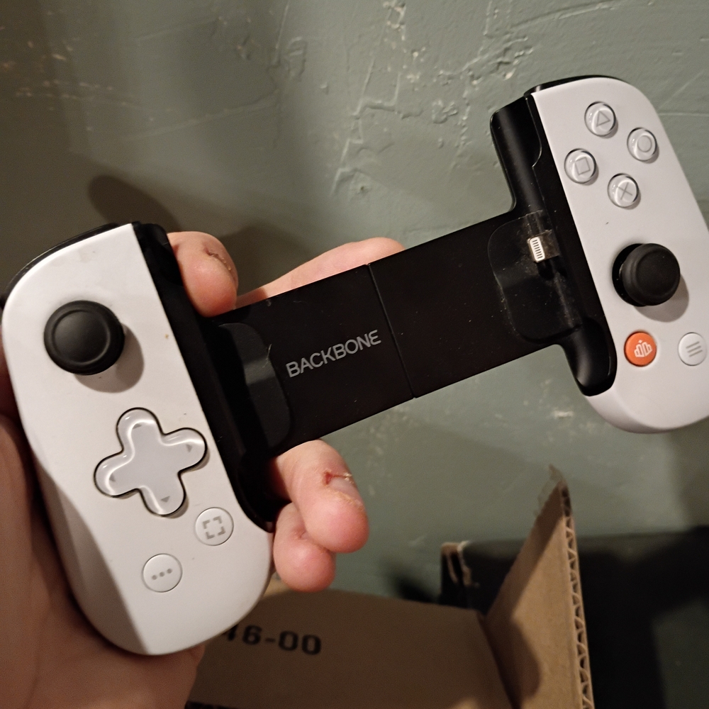 Backbone White Gaming Controller